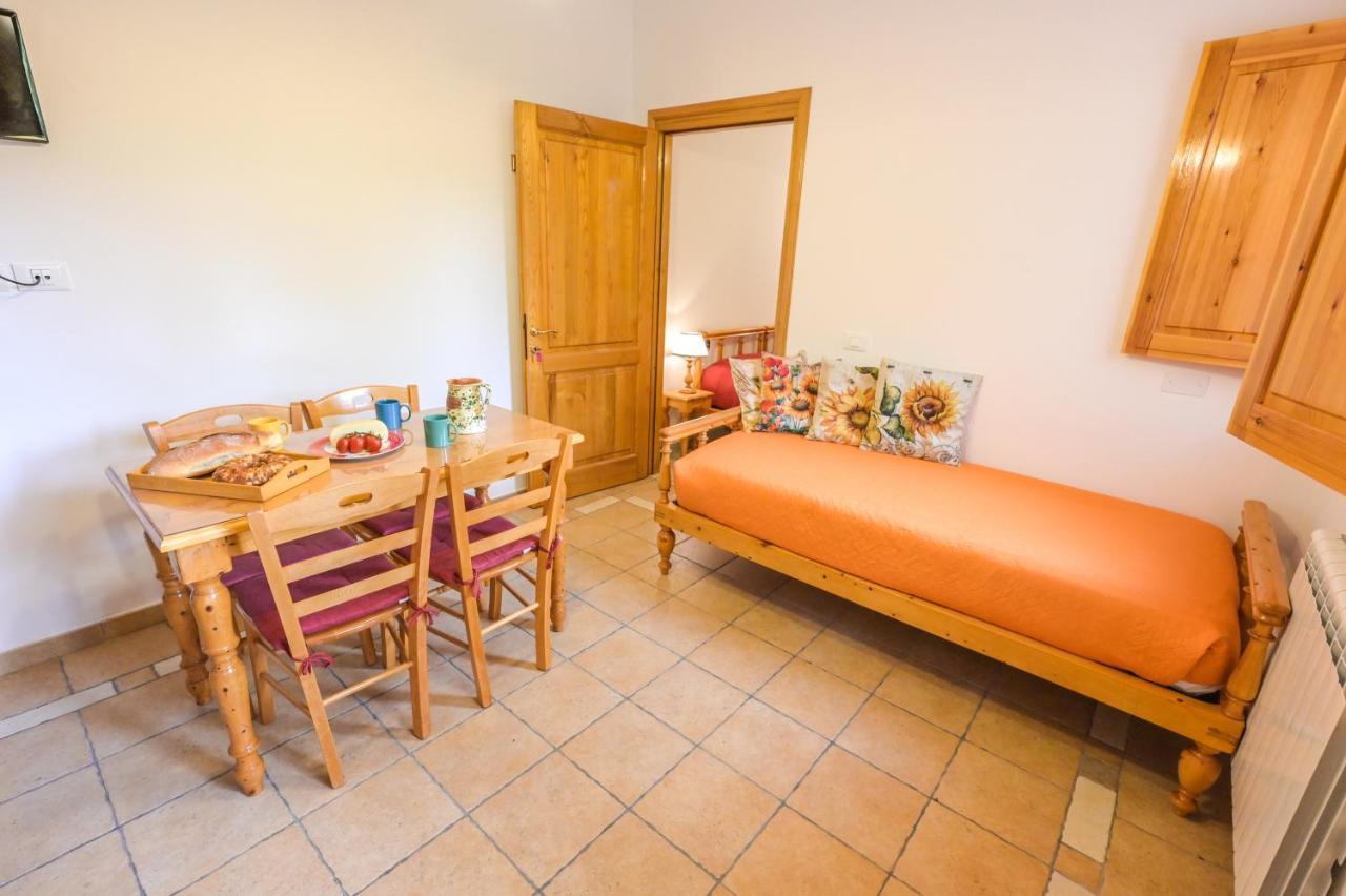 Agriturismo Poggio Al Pino 蒙特鲁朴·菲奥伦蒂诺 外观 照片