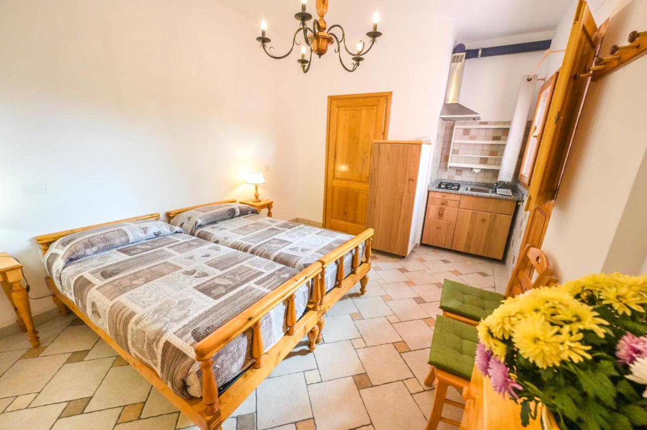 Agriturismo Poggio Al Pino 蒙特鲁朴·菲奥伦蒂诺 外观 照片