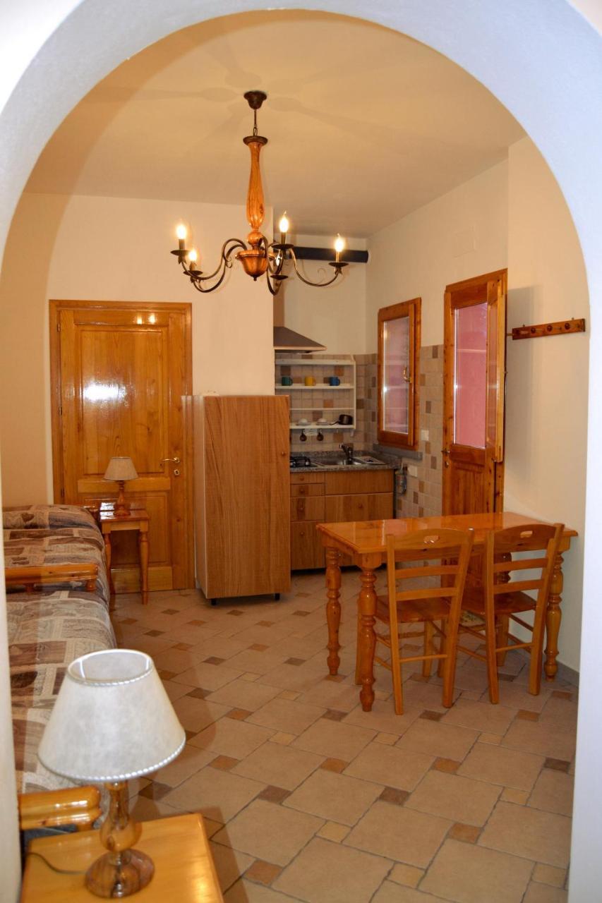 Agriturismo Poggio Al Pino 蒙特鲁朴·菲奥伦蒂诺 外观 照片